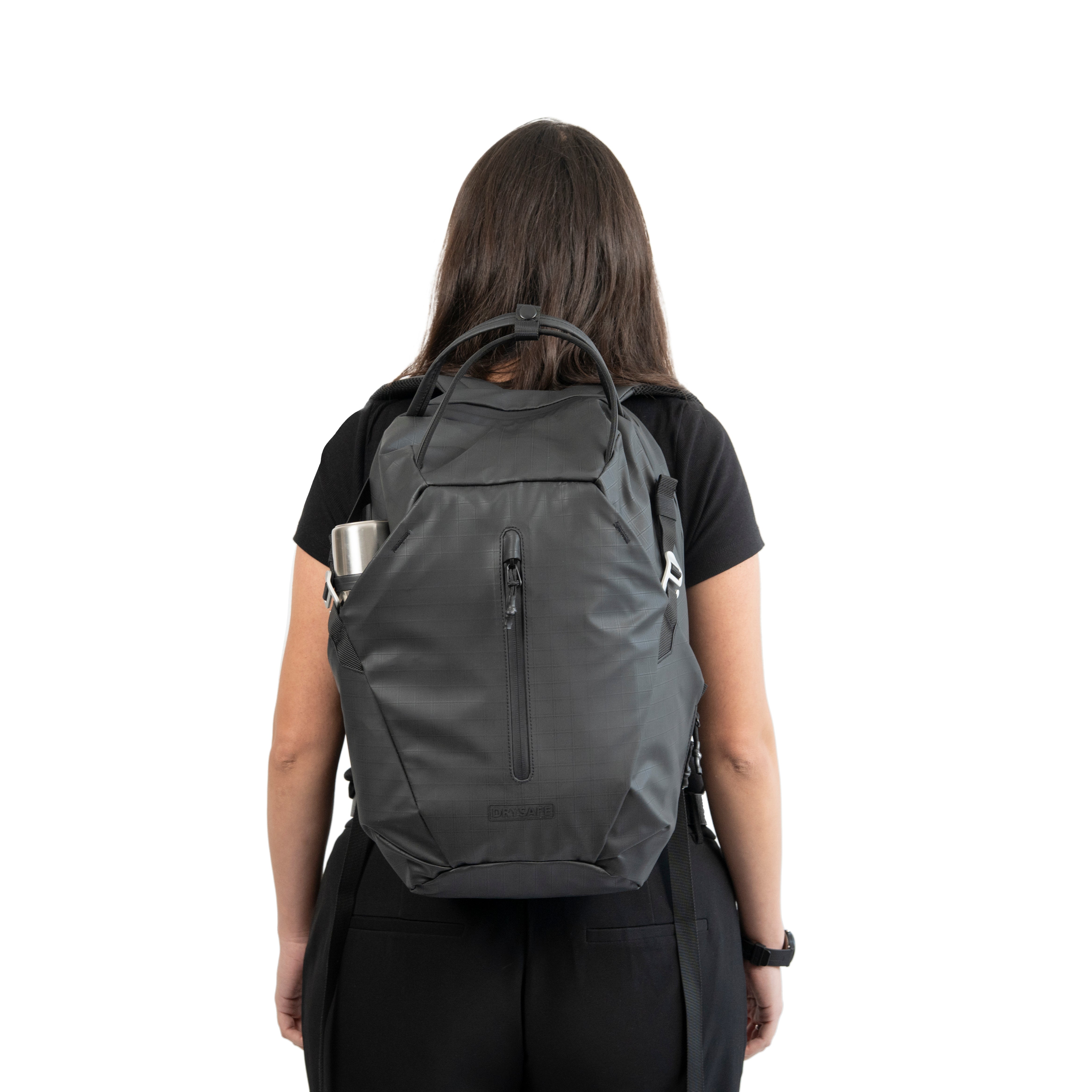 Mochila Urban 16 Lts Drysafe Negra