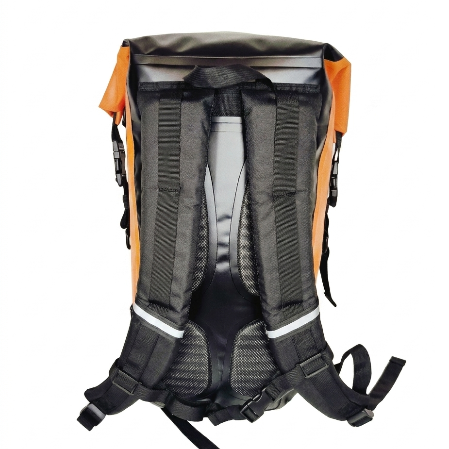 Mochila Outdoor Futalefú 20 Lts 100% Impermeable DRYSAFE negro/naranja