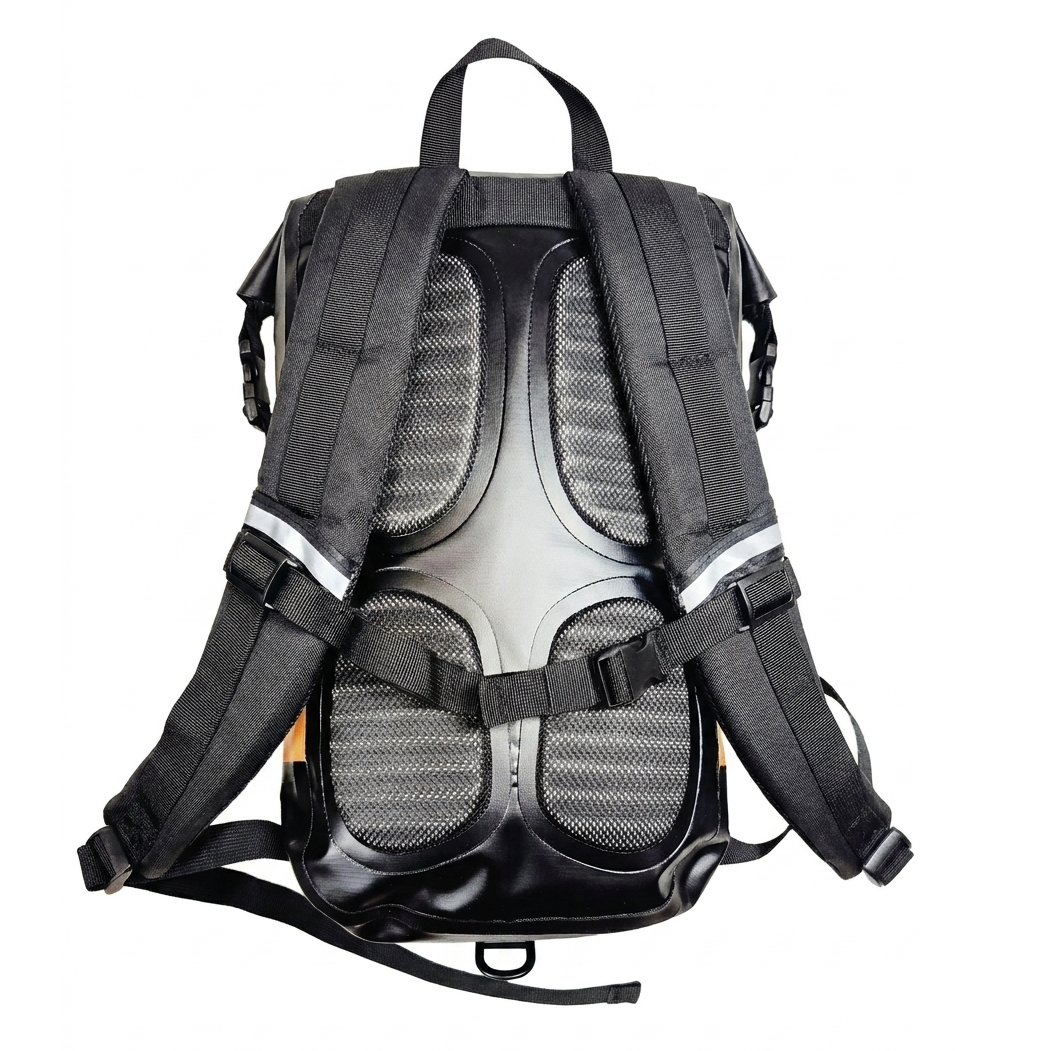 Mochila Outdoor Futalefú 20 Lts 100% Impermeable DRYSAFE negro/naranja