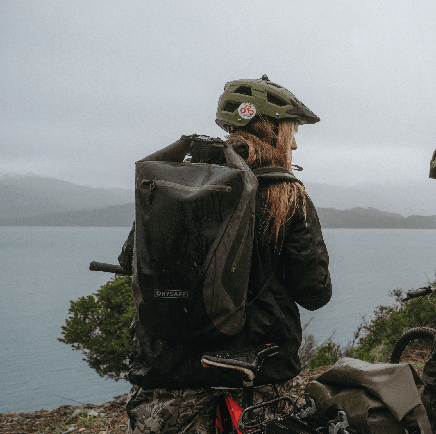 Mochila Outdoor LAJA TPU 18 Lts 100% Impermeable DRYSAFE Verde