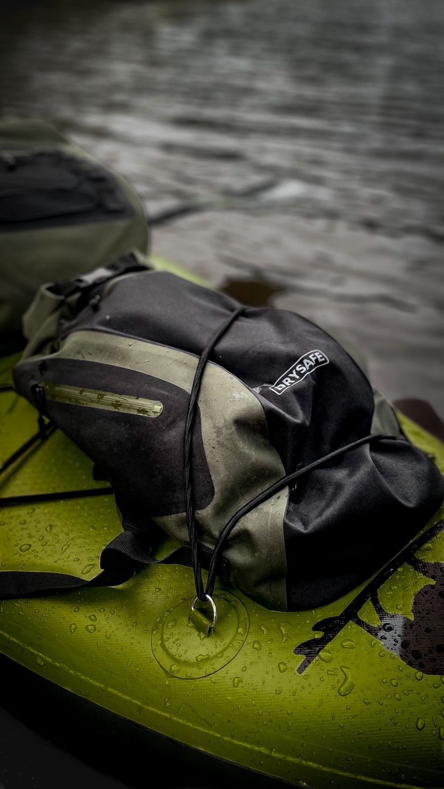 Mochila Outdoor LAJA TPU 18 Lts 100% Impermeable DRYSAFE Verde