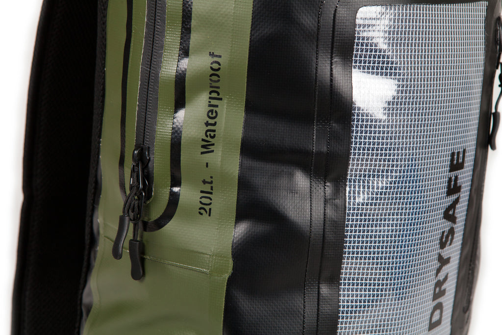 Mochila Outdoor PUKEM 20 Lts c/porta notebook DRYSAFE Verde Militar