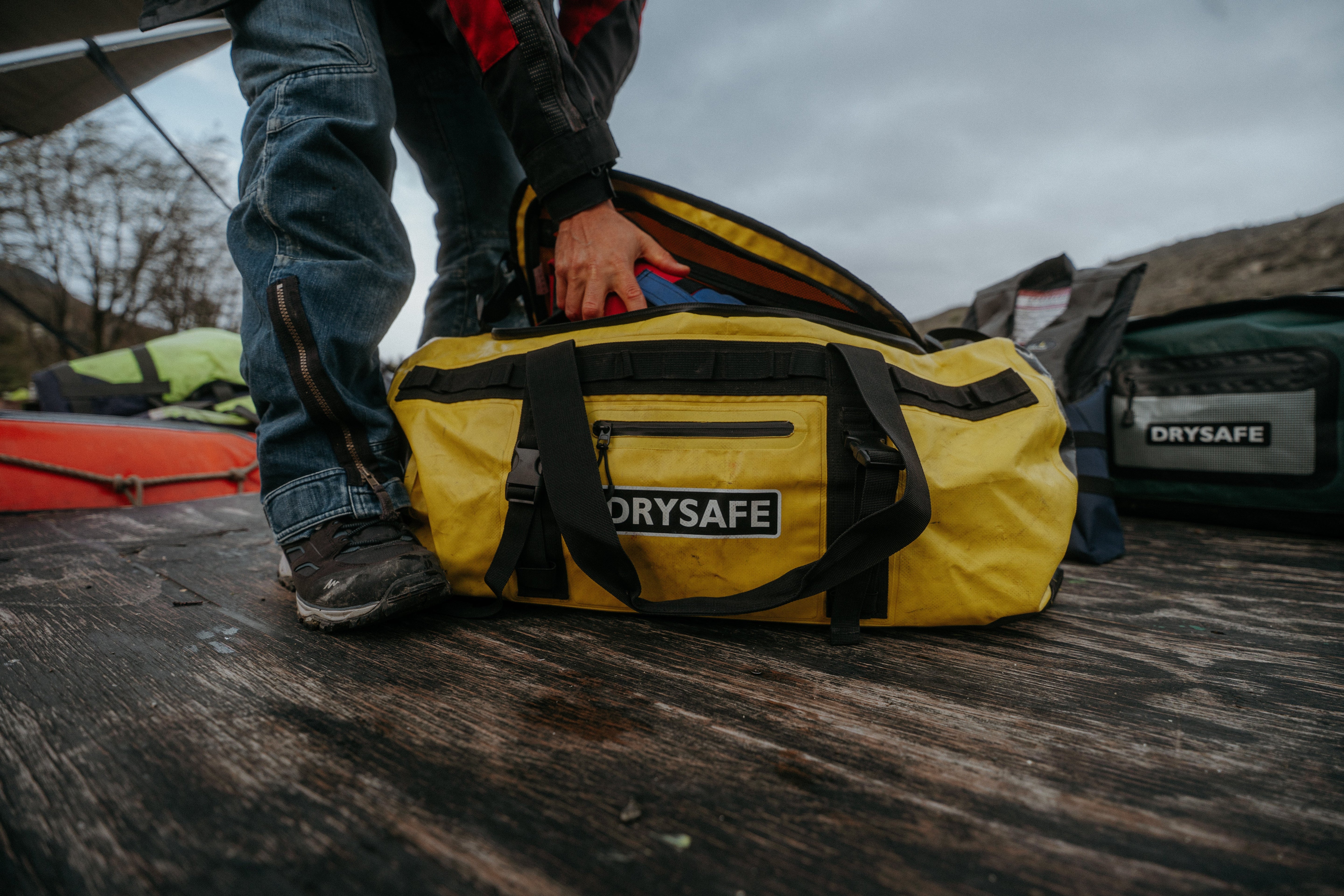 BOLSOS Y DUFFEL BAGS