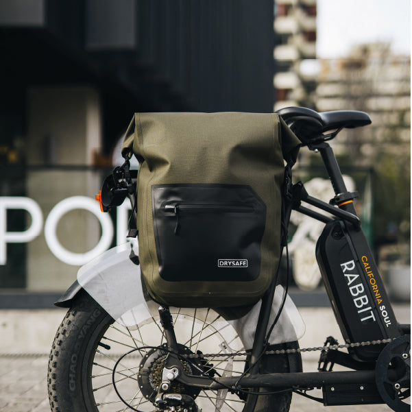 Alforja Bicicleta Outdoor 25 Lts Impermeable DRYSAFE Verde Oliva
