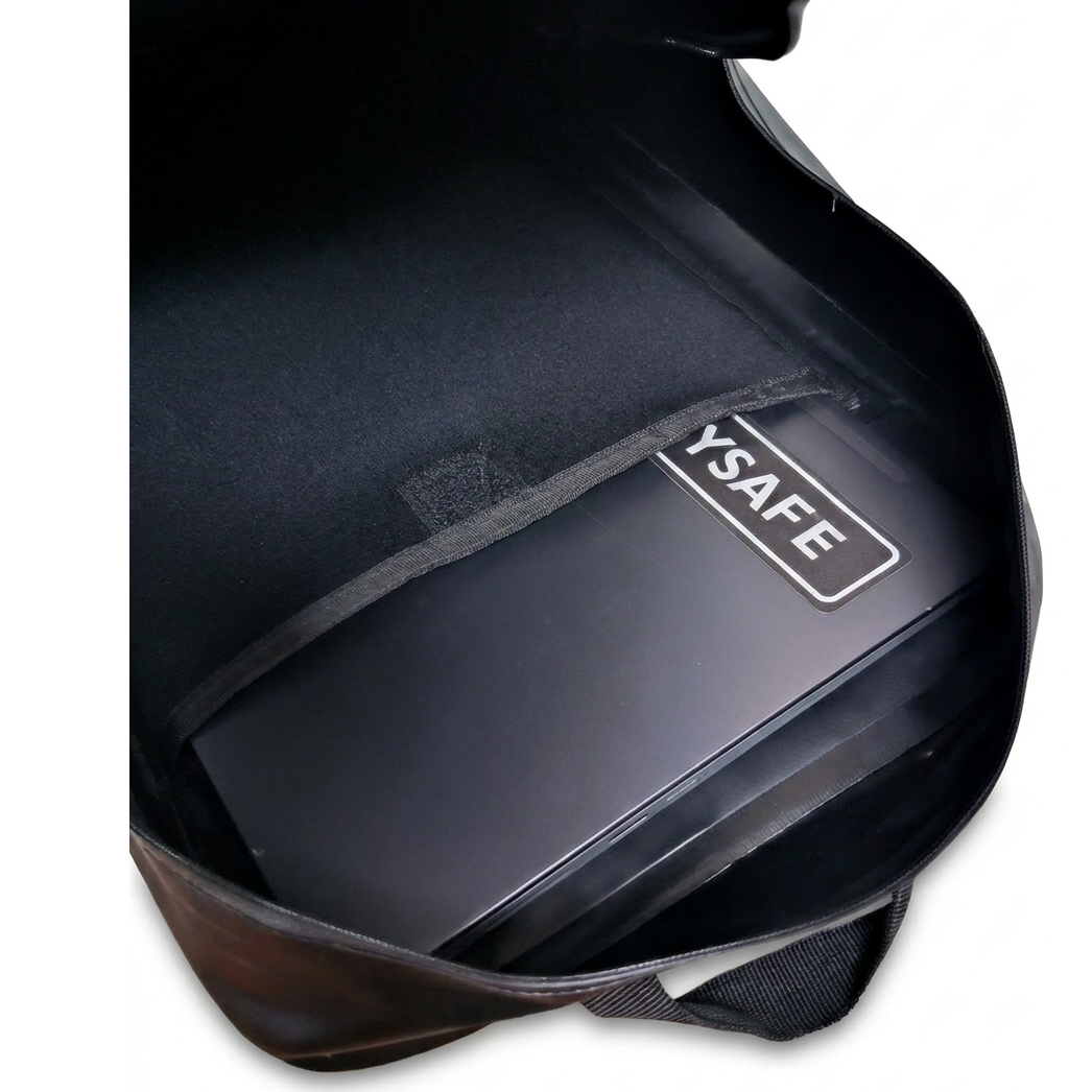 Mochila Outdoor PALENA 22 Lts c/porta notebook DRYSAFE  Negro